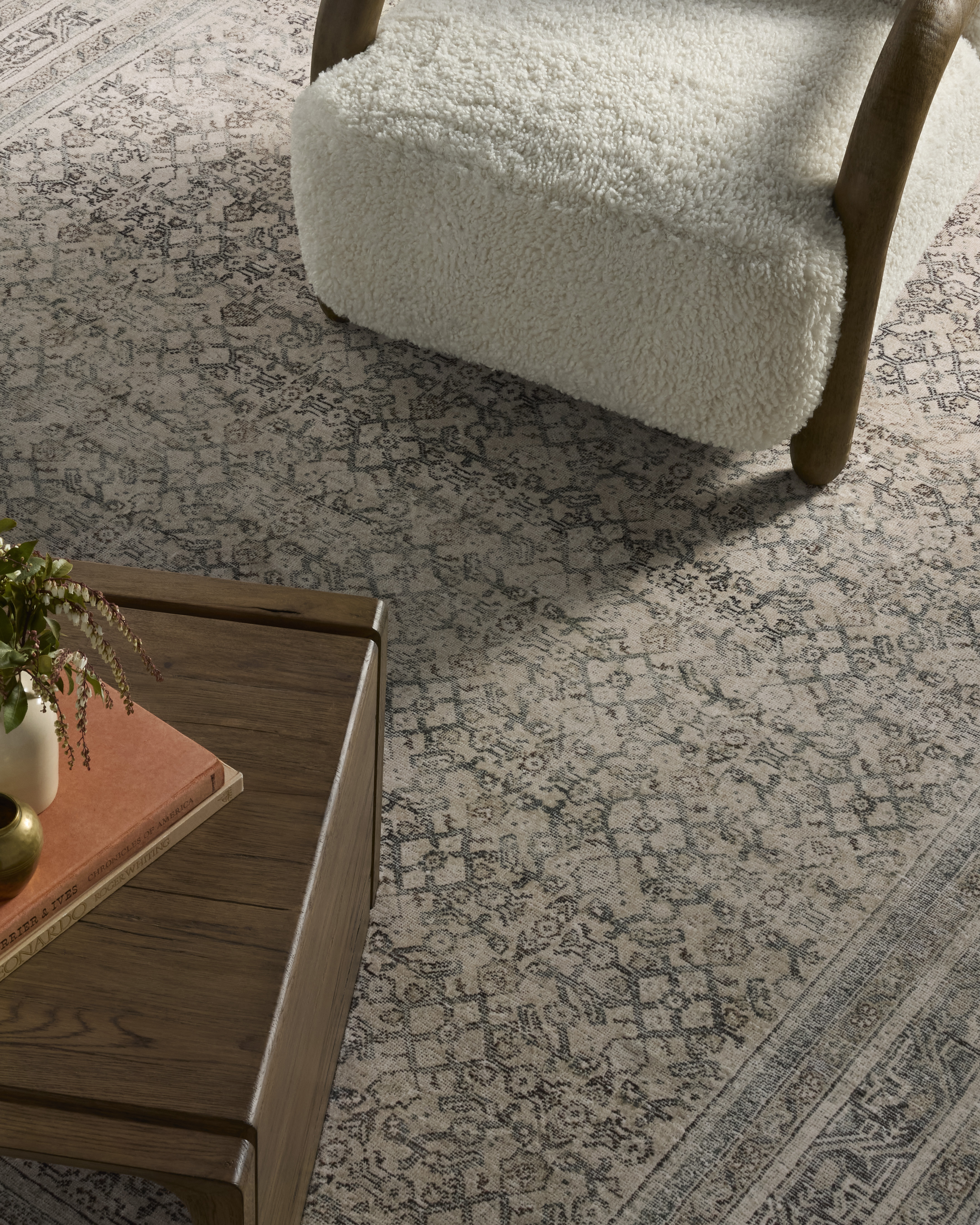 【新品未使用】SKALA Print Yogi Rug(ピオニー) Rakia CloudPile™ Printed Rug | Joon Loloi