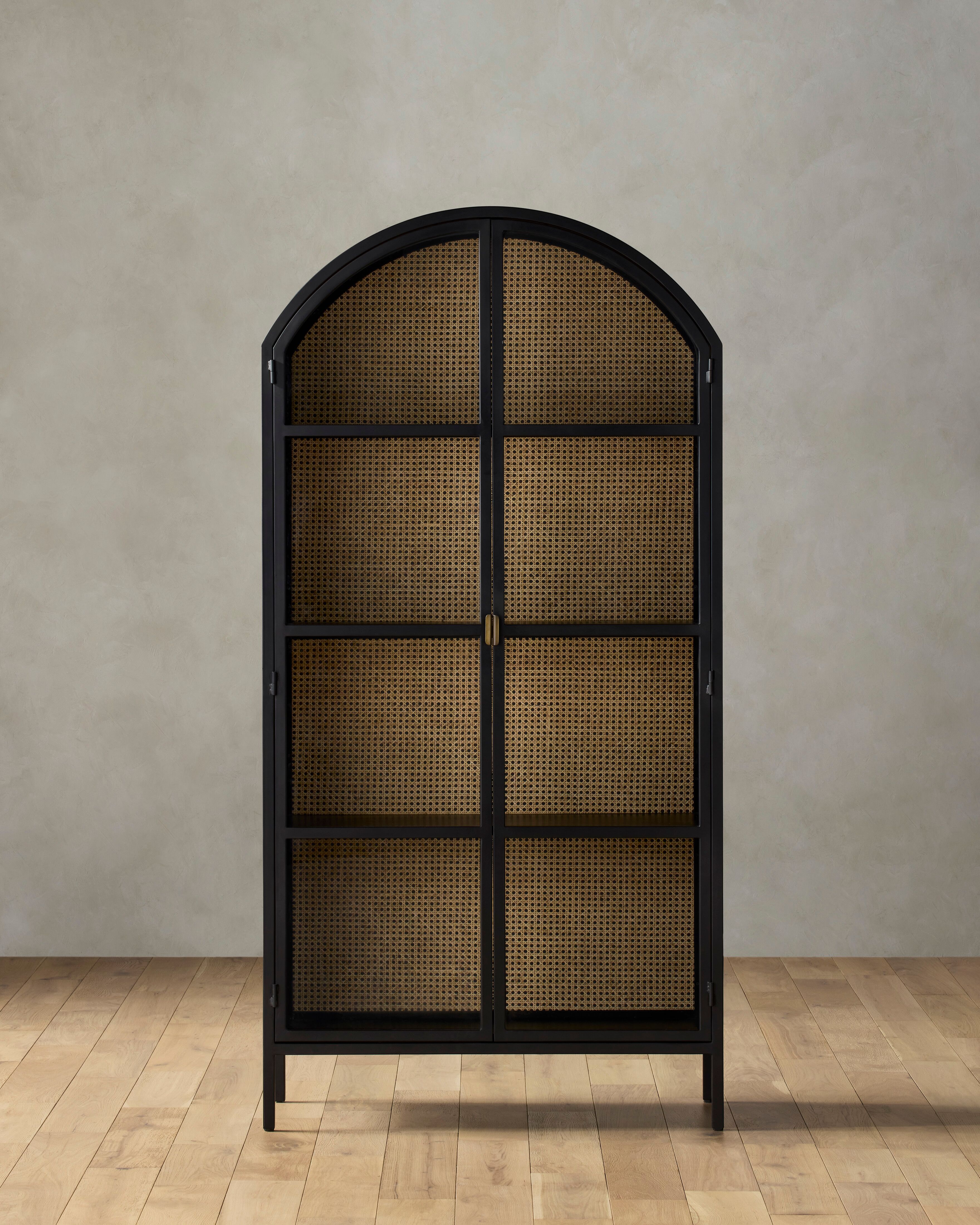 【美品】DARCEY FIR ARCH CABINET / アーチ キャビネット VIT-5577 FI-D Solid Wood Arch Cabinet - Furnish It