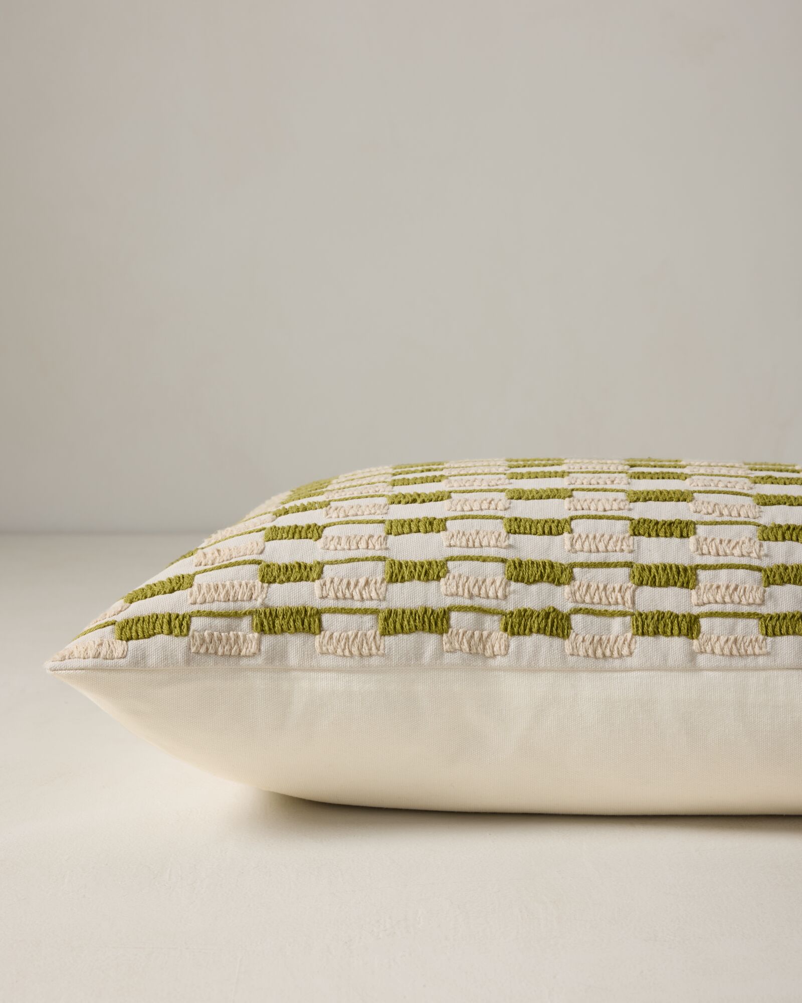 Frieda Pillow | Joon Loloi