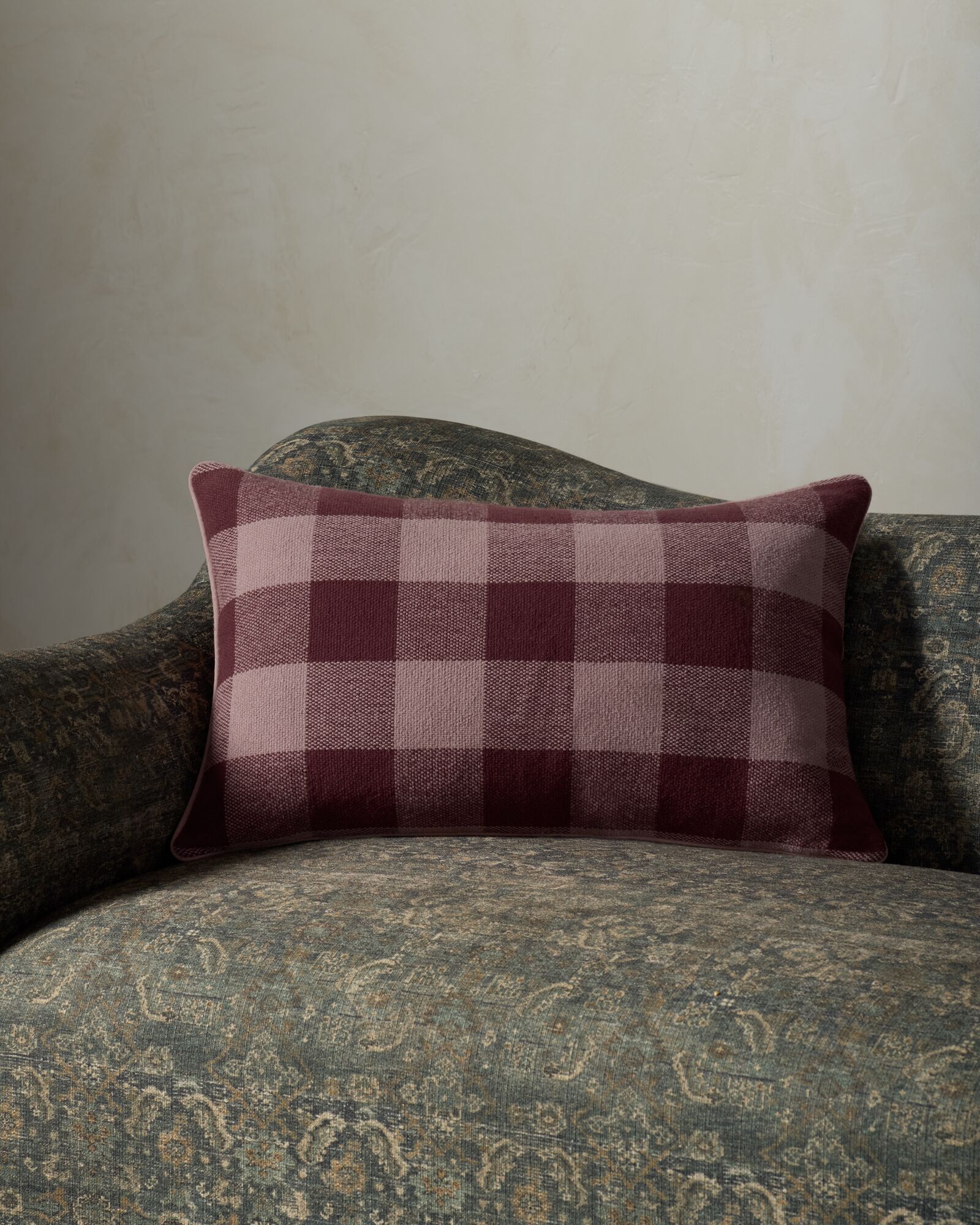 Ruth Pillow | Joon Loloi