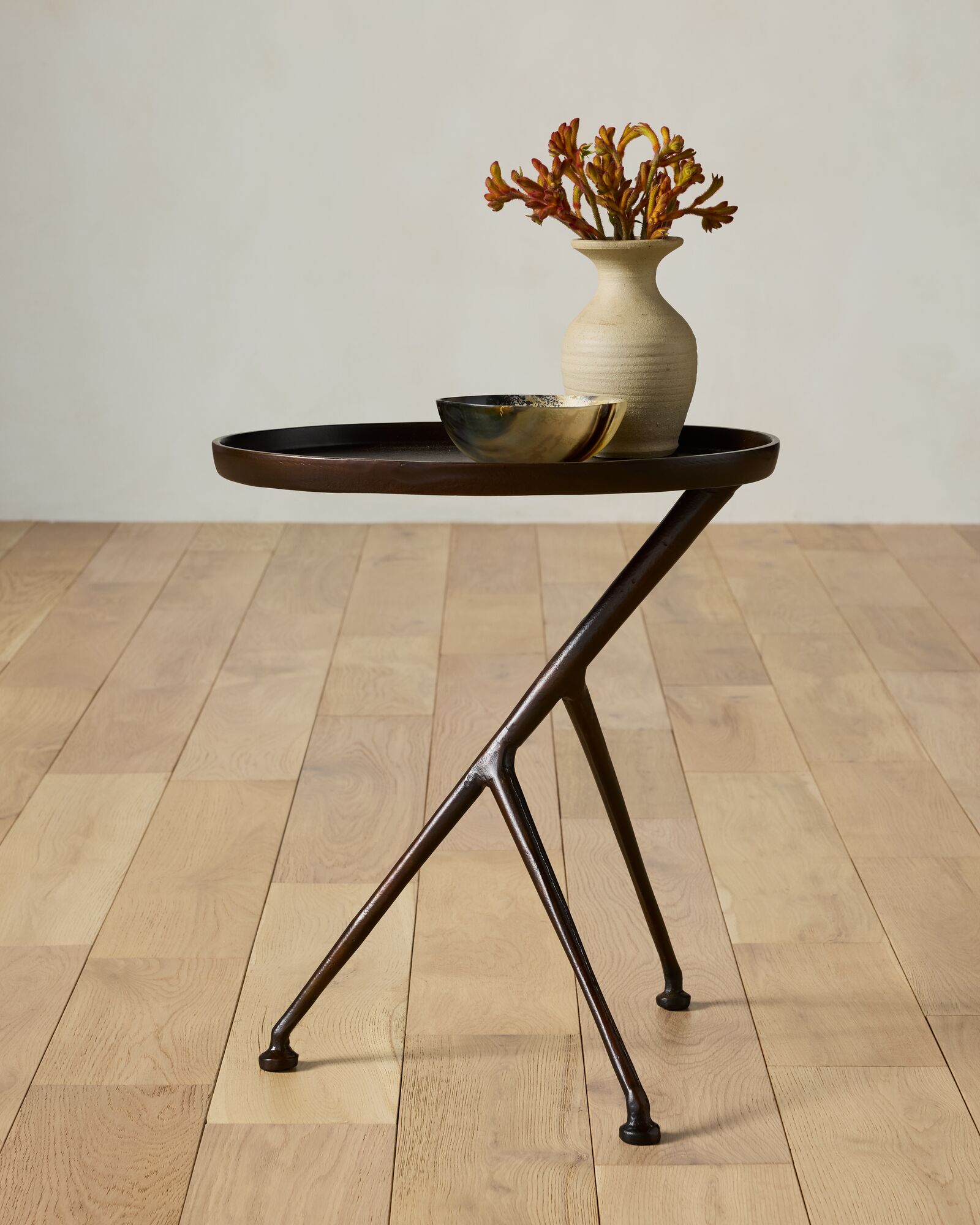 燭台　民藝　フォークアート　アジアン　インド Saunders Side Table | Joon Loloi